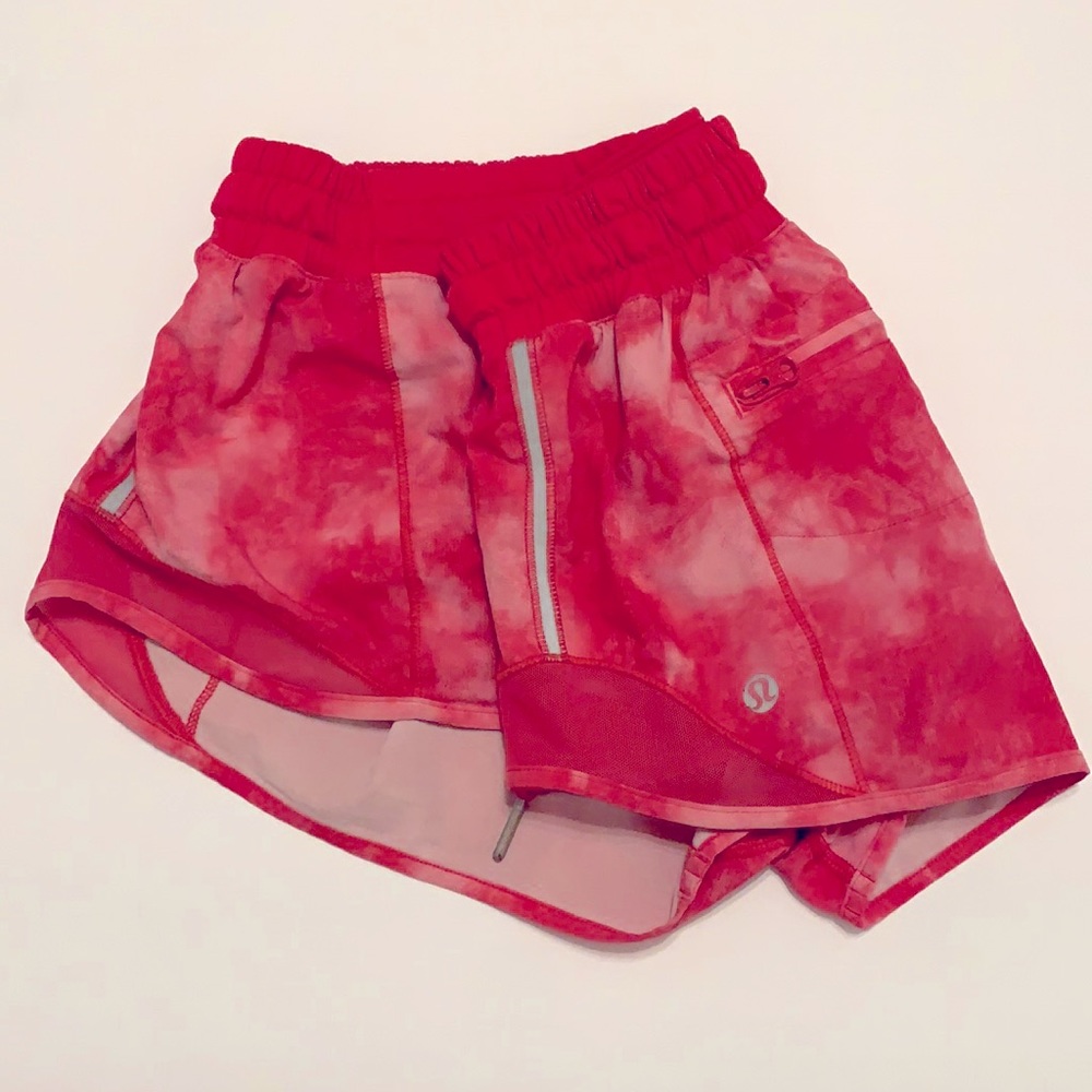 Lululemon Hotty Hot Shorts 2.5 inch
